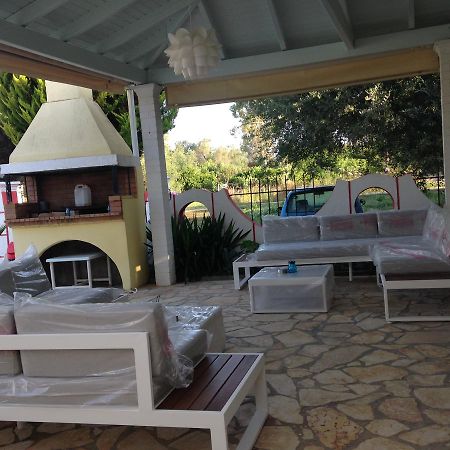 Athina Aparthotel Kávos Екстериор снимка