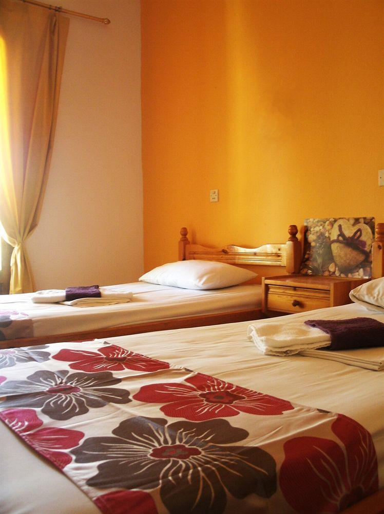 Athina Aparthotel Kávos Екстериор снимка